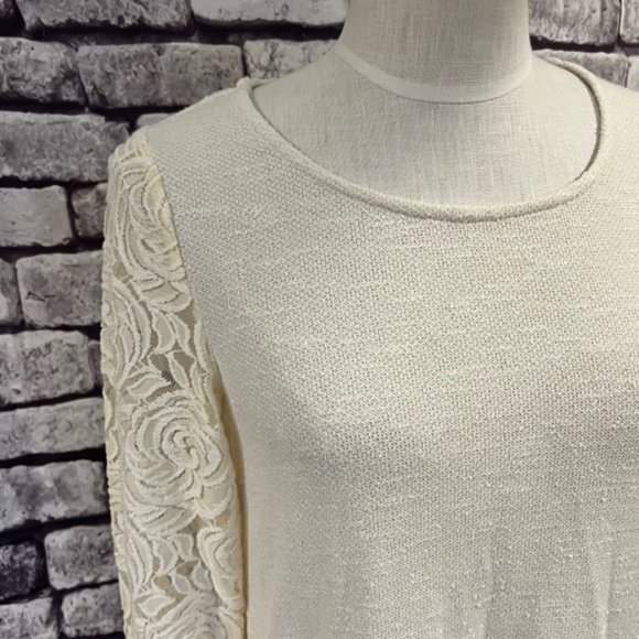 Chico's Asymmetrical Ivory Long Sleeve Blouse Size Small - Picture 2 of 9